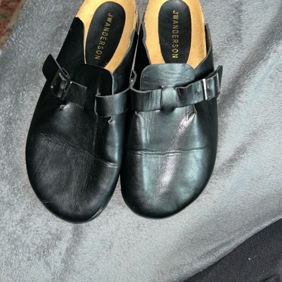 JW ANDERSON Black Sandals Sleek Design